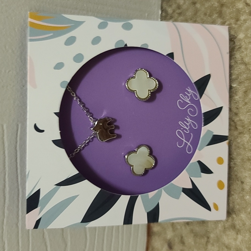 NWT Lily Sky Karma Necklace and Earring Set